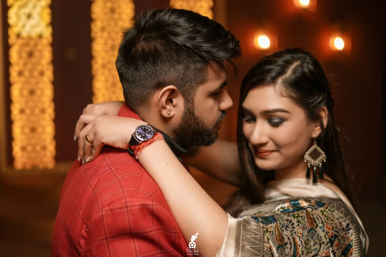 Couple portrait, pre-wedding Prayagraj