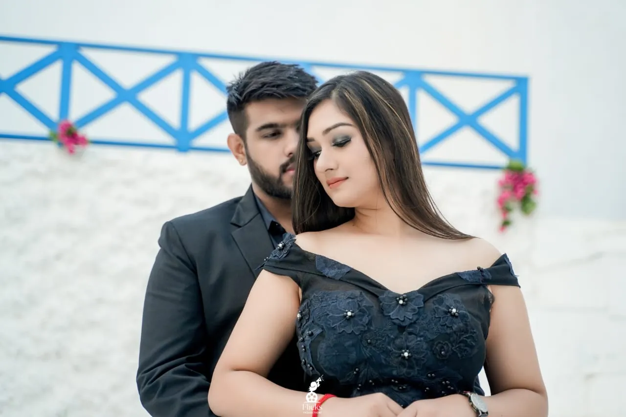 Pre-wedding couple, New Flash Lite Prayagraj
